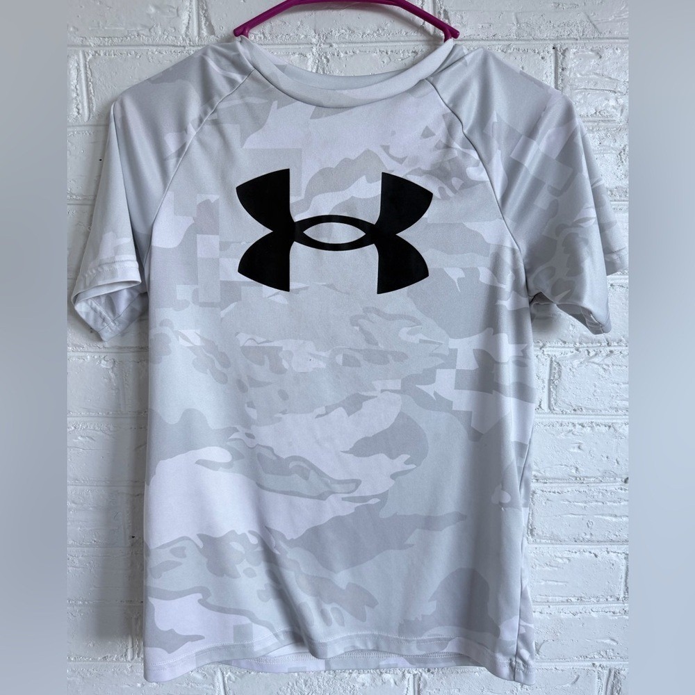 Under Armour Kids Youth T-Shirt‎ Short Sleeve Camo Logo HeatGear Size YLG